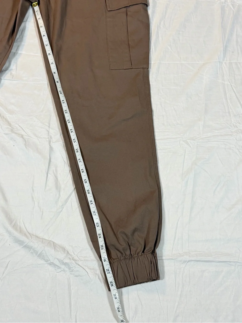 rue21 Refuge Cargo Joggers M NWT Elastic Waist Mid Rise Utility Pants Taupe